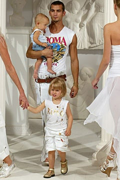 D&G fashion show for Spring/Summer 2003
