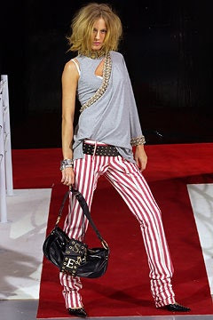 Dolce & Gabbana fashion show for Spring/Summer 2003