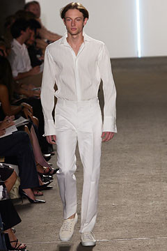 DKNY fashion show for Spring/Summer 2003