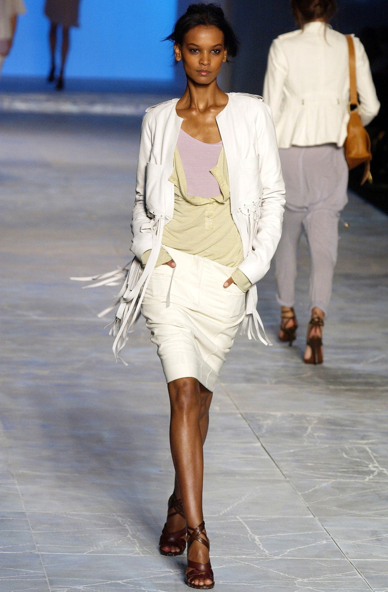 Chloe fashion show for Spring/Summer 2003