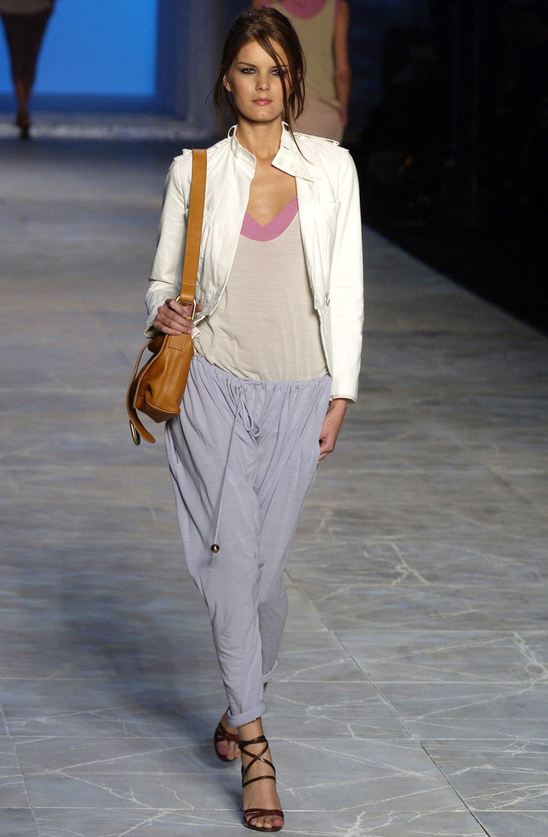 Chloe fashion show for Spring/Summer 2003