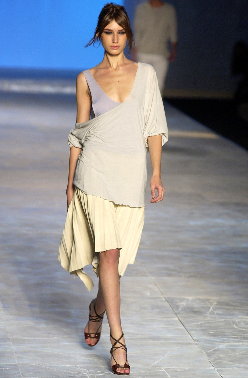 Chloe fashion show for Spring/Summer 2003