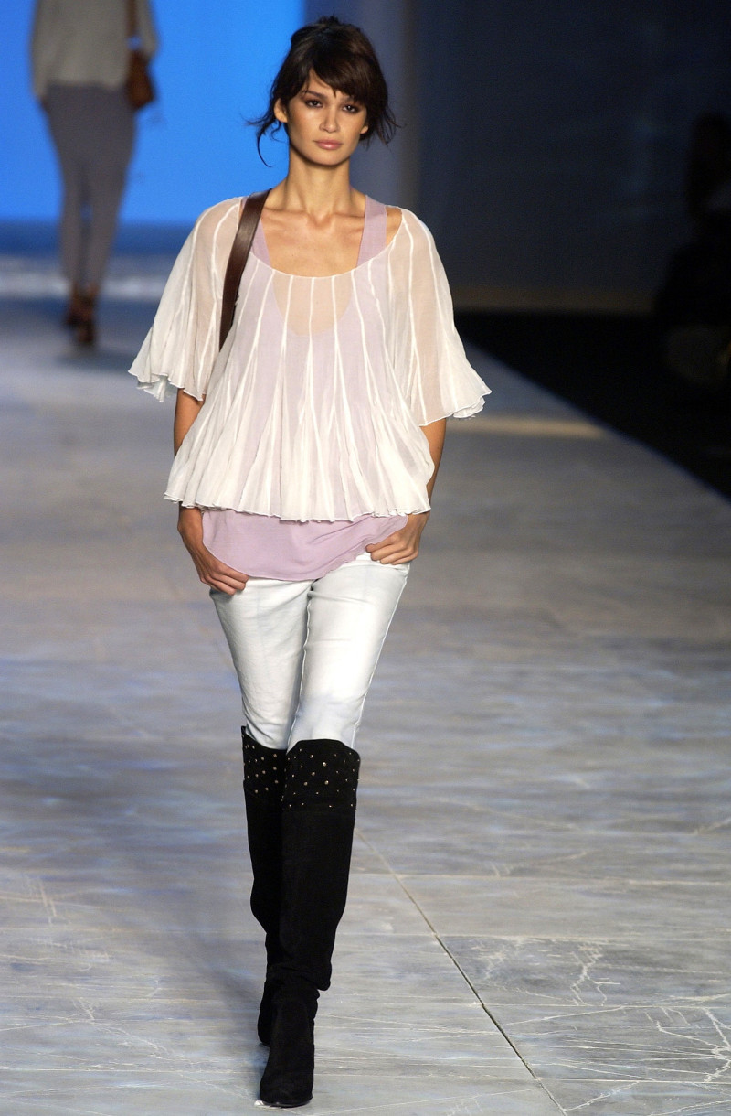 Chloe fashion show for Spring/Summer 2003
