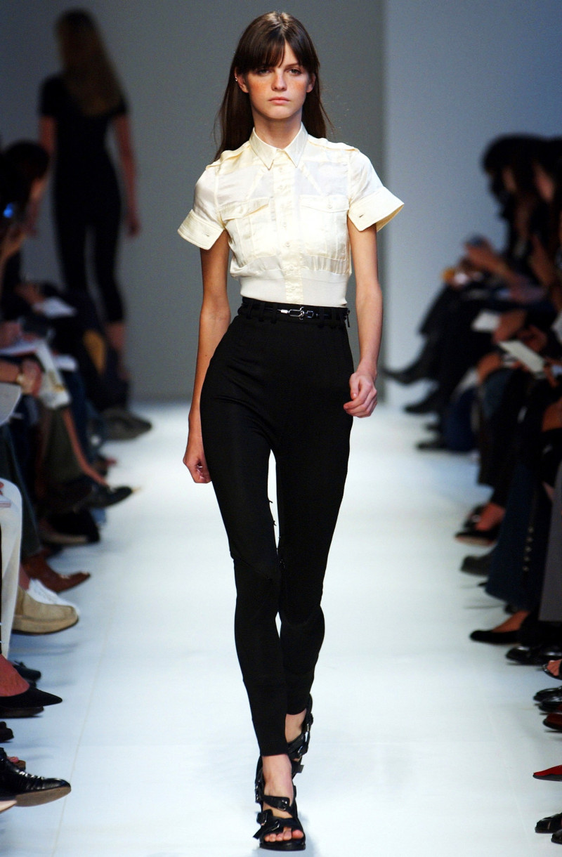 Jeisa Chiminazzo featured in  the Balenciaga fashion show for Spring/Summer 2003