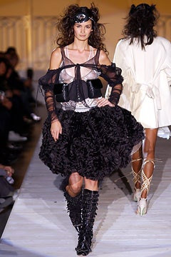 Antonio Berardi fashion show for Spring/Summer 2003