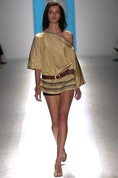 Anne Klein fashion show for Spring/Summer 2003