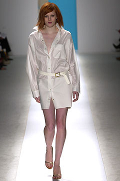 Anne Klein fashion show for Spring/Summer 2003
