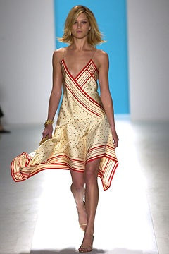 Anne Klein fashion show for Spring/Summer 2003