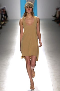 Anne Klein fashion show for Spring/Summer 2003