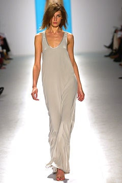 Anne Klein fashion show for Spring/Summer 2003