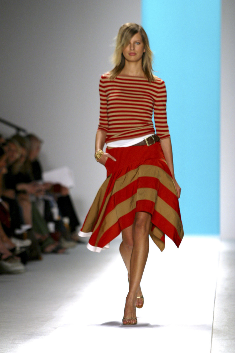 Karolina Kurkova featured in  the Anne Klein fashion show for Spring/Summer 2003