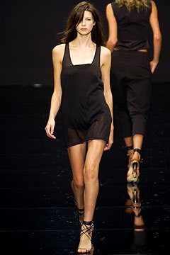 Alessandro Dell\'Acqua fashion show for Spring/Summer 2003