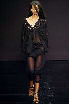 Alessandro Dell\'Acqua fashion show for Spring/Summer 2003