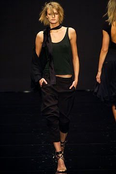 Alessandro Dell\'Acqua fashion show for Spring/Summer 2003