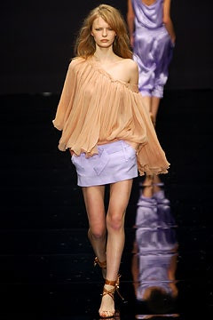Alessandro Dell\'Acqua fashion show for Spring/Summer 2003