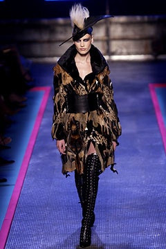 Givenchy Haute Couture fashion show for Autumn/Winter 2002