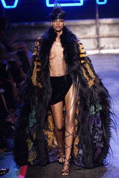 Givenchy Haute Couture fashion show for Autumn/Winter 2002