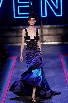 Givenchy Haute Couture fashion show for Autumn/Winter 2002