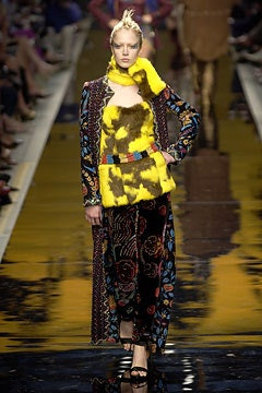 Emanuel Ungaro Haute-Couture fashion show for Autumn/Winter 2002