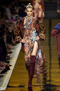 Emanuel Ungaro Haute-Couture fashion show for Autumn/Winter 2002