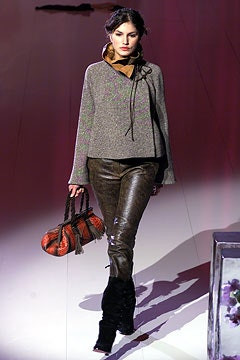 Emanuel Ungaro fashion show for Autumn/Winter 2002
