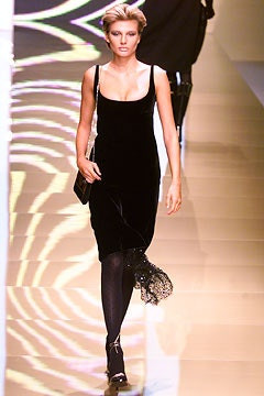 Valentino fashion show for Autumn/Winter 2002