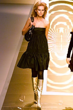 Valentino fashion show for Autumn/Winter 2002