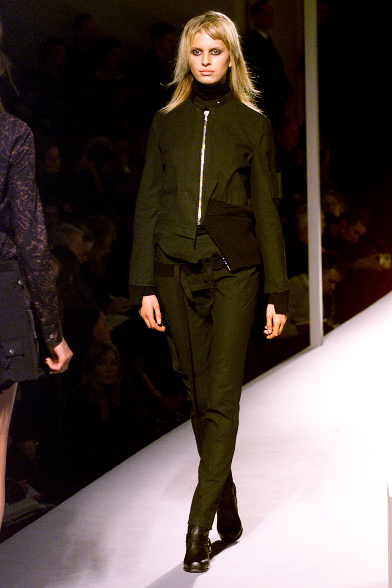 Hussein Chalayan fashion show for Autumn/Winter 2002