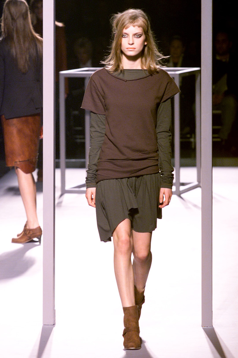 Hussein Chalayan fashion show for Autumn/Winter 2002