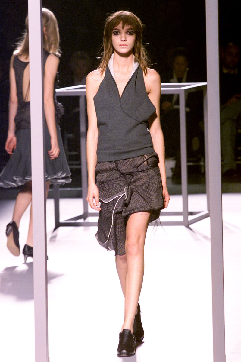 Hussein Chalayan fashion show for Autumn/Winter 2002
