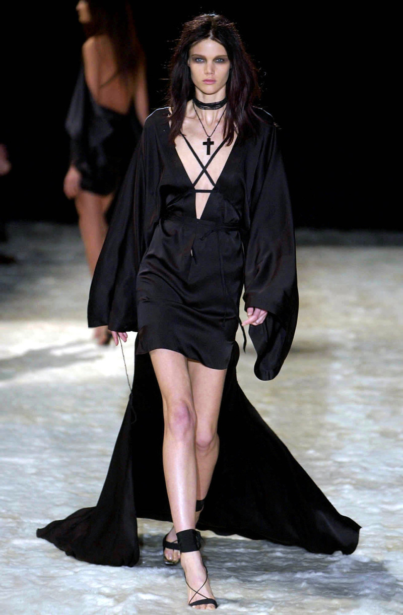 Gucci fashion show for Autumn/Winter 2002