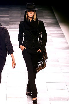 Givenchy fashion show for Autumn/Winter 2002