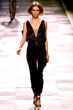 Givenchy fashion show for Autumn/Winter 2002