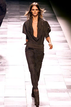 Givenchy fashion show for Autumn/Winter 2002