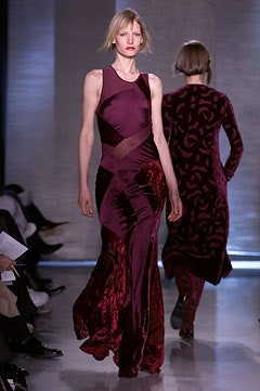 Donna Karan New York fashion show for Autumn/Winter 2002