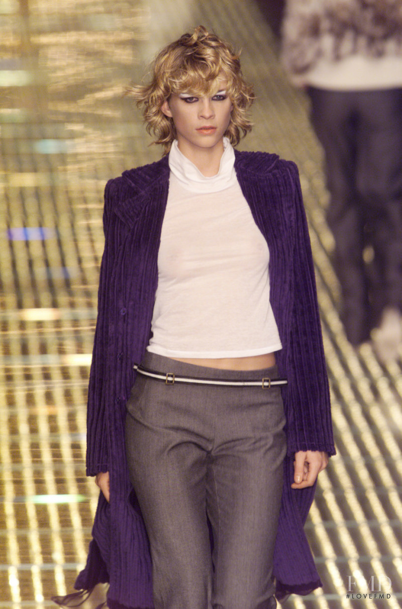 Versus fashion show for Autumn/Winter 2001