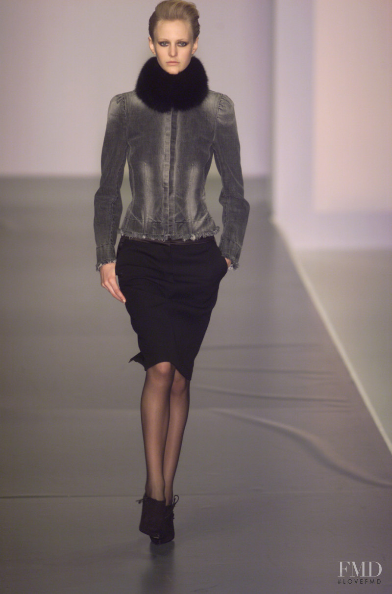 Sportmax fashion show for Autumn/Winter 2001