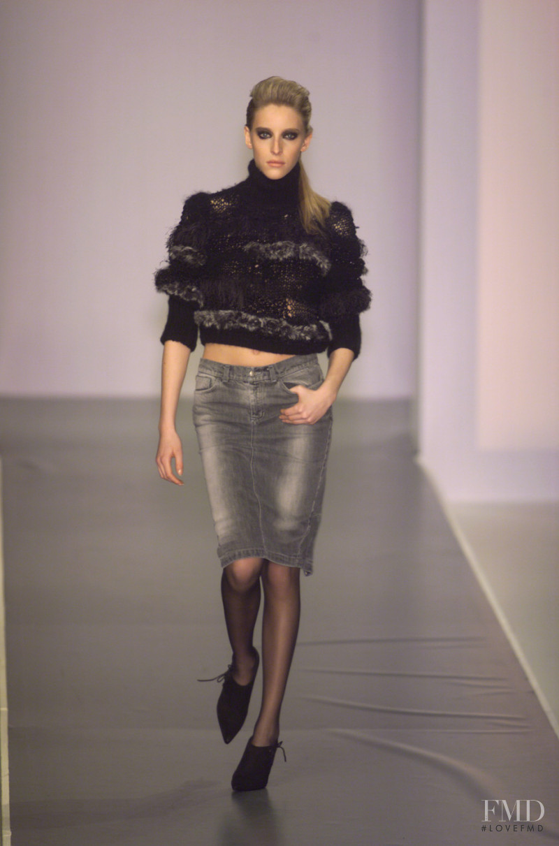 Sportmax fashion show for Autumn/Winter 2001