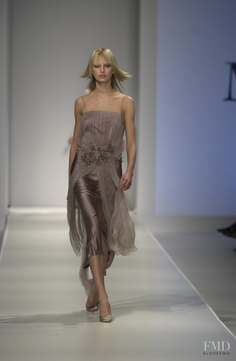 Karolina Kurkova featured in  the Max Mara fashion show for Autumn/Winter 2001