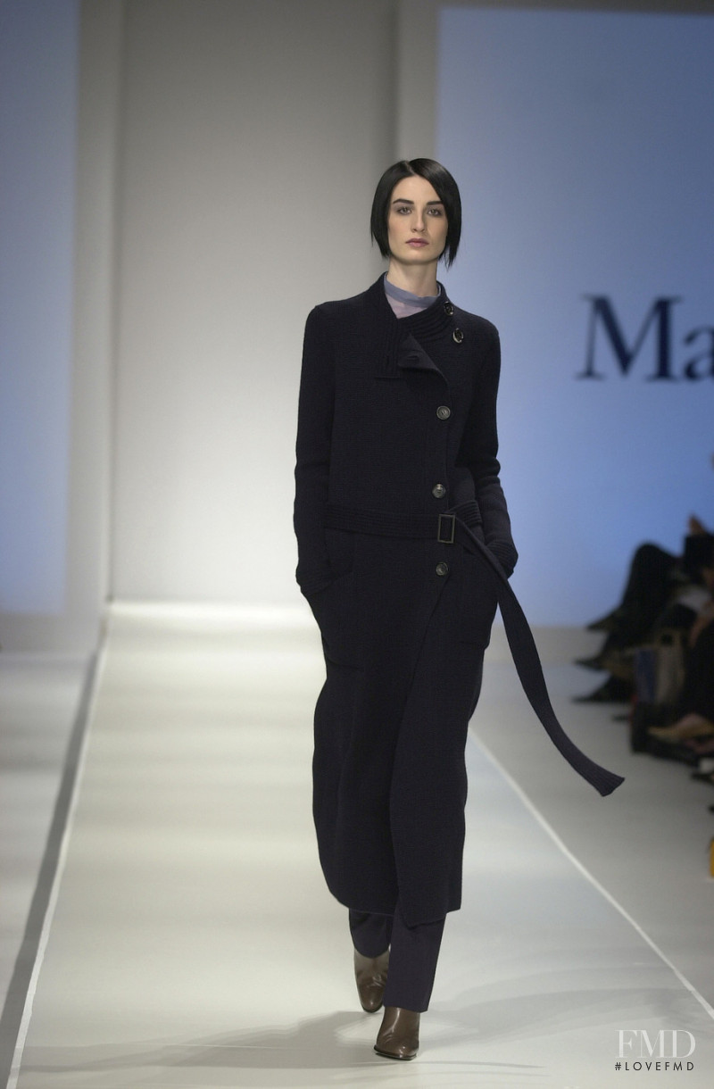 Max Mara fashion show for Autumn/Winter 2001