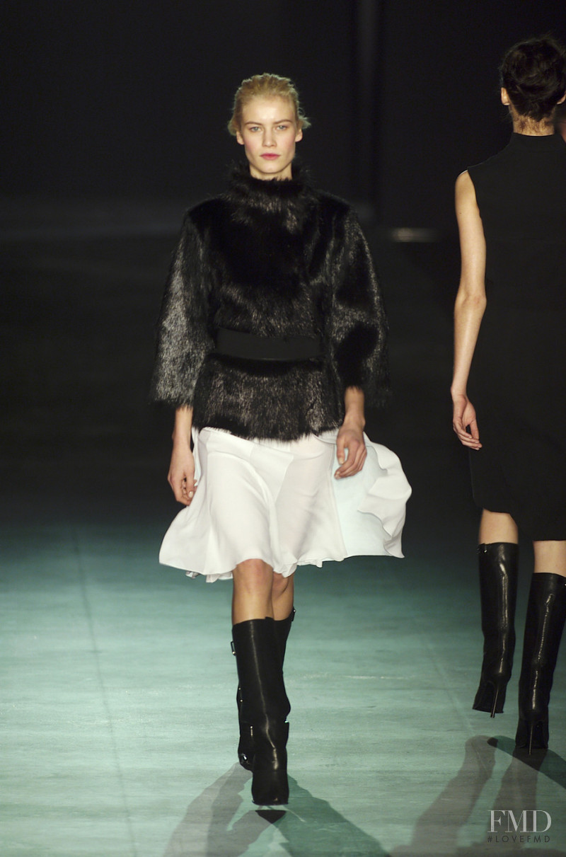 Loewe fashion show for Autumn/Winter 2001