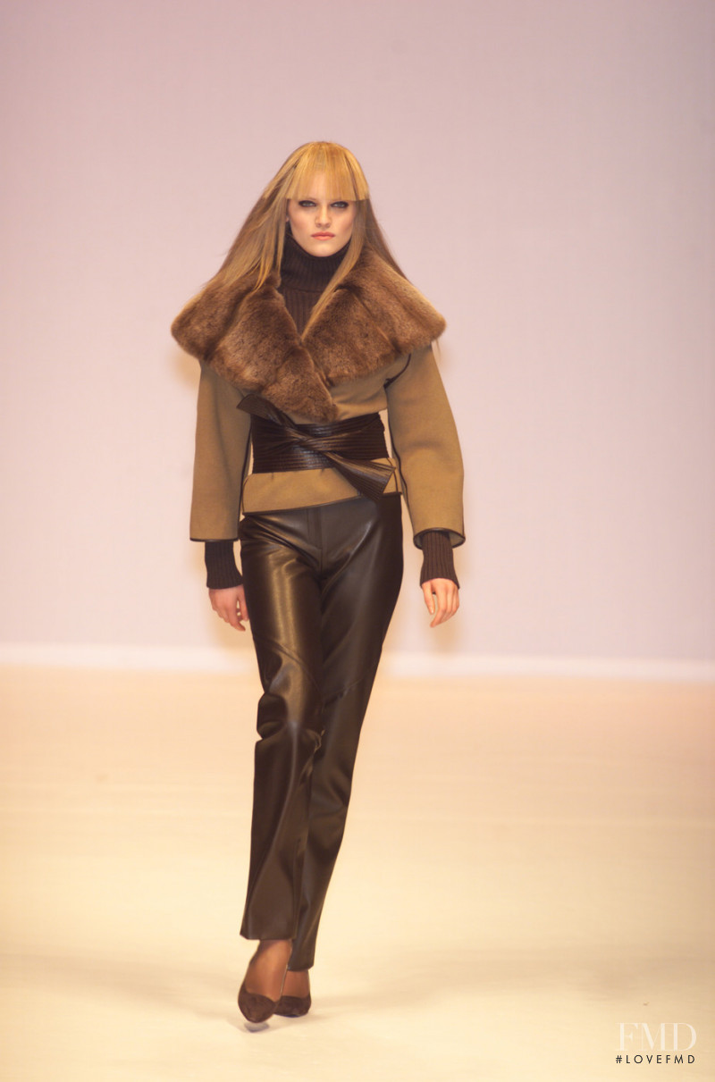 Giuliana Teso fashion show for Autumn/Winter 2001