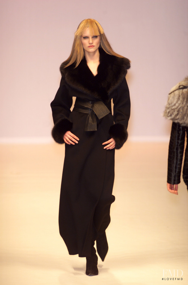Giuliana Teso fashion show for Autumn/Winter 2001