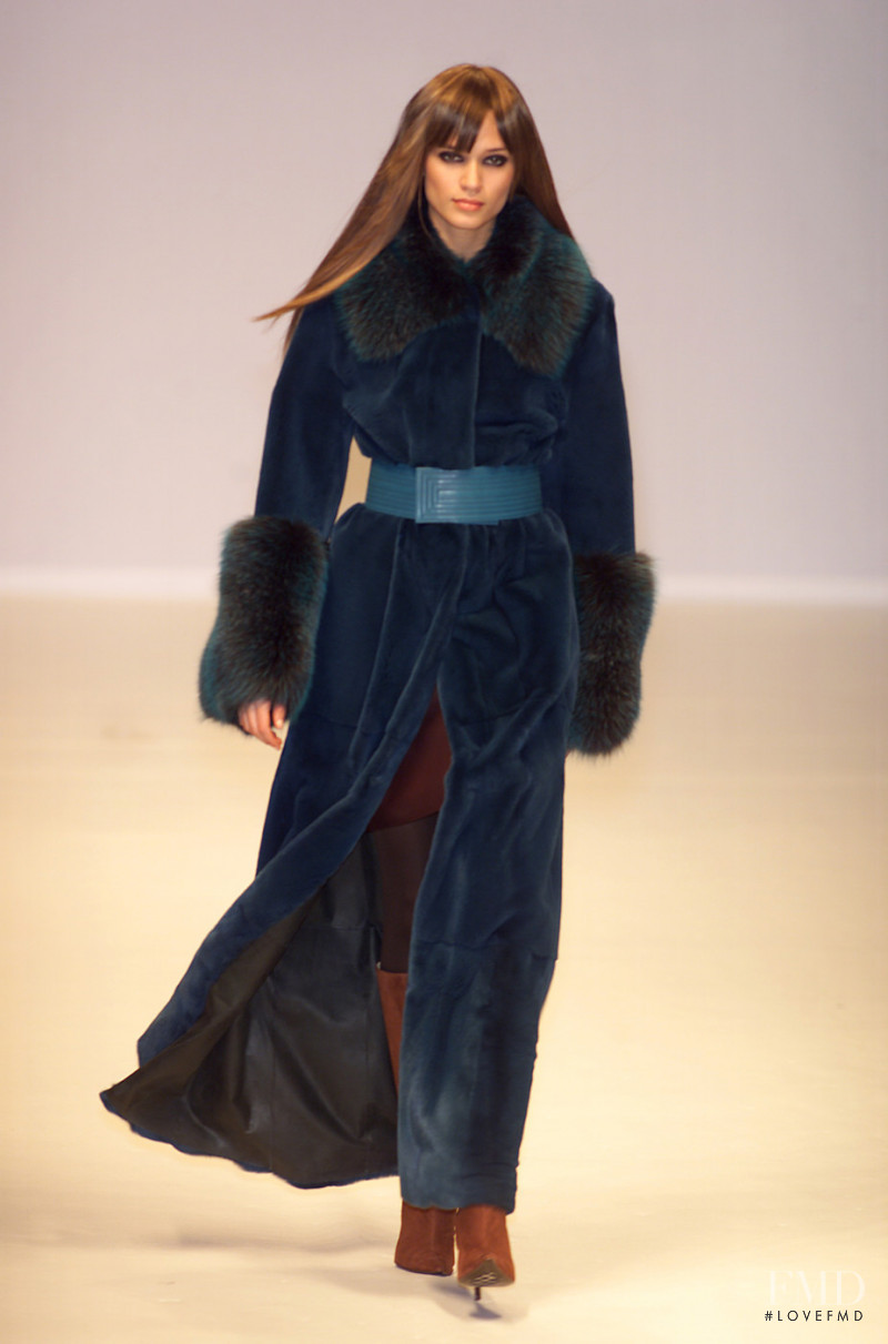 Giuliana Teso fashion show for Autumn/Winter 2001