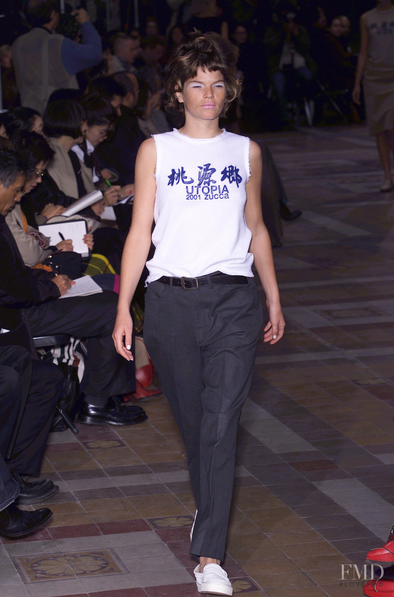 Zucca fashion show for Spring/Summer 2001