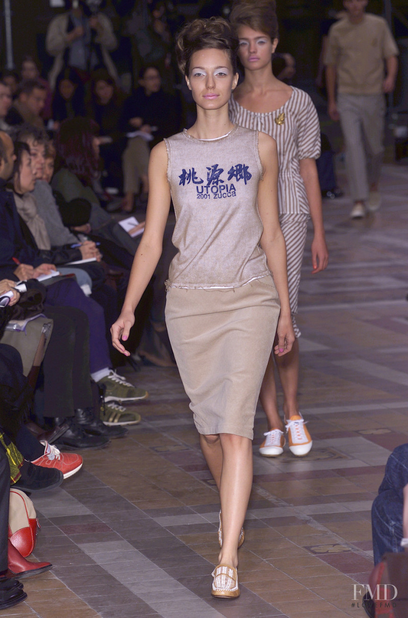 Zucca fashion show for Spring/Summer 2001