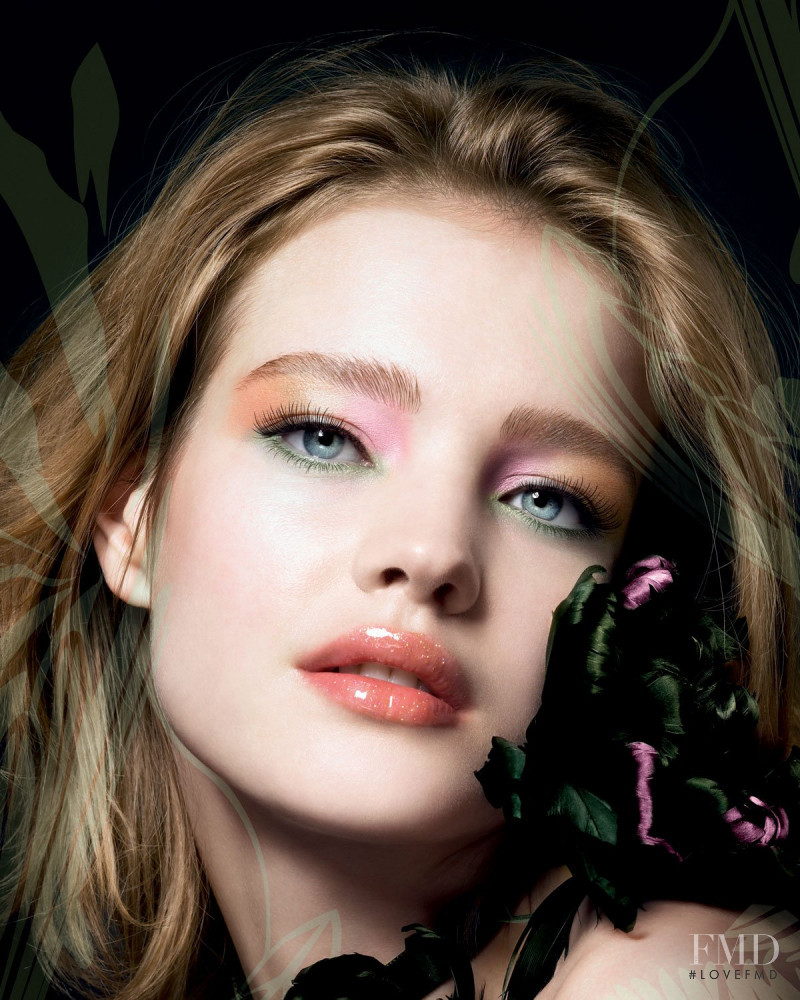 Natalia Vodianova featured in  the Guerlain advertisement for Spring/Summer 2009