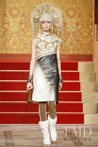 Natasha Poly featured in  the Chanel fashion show for Pre-Fall 2009