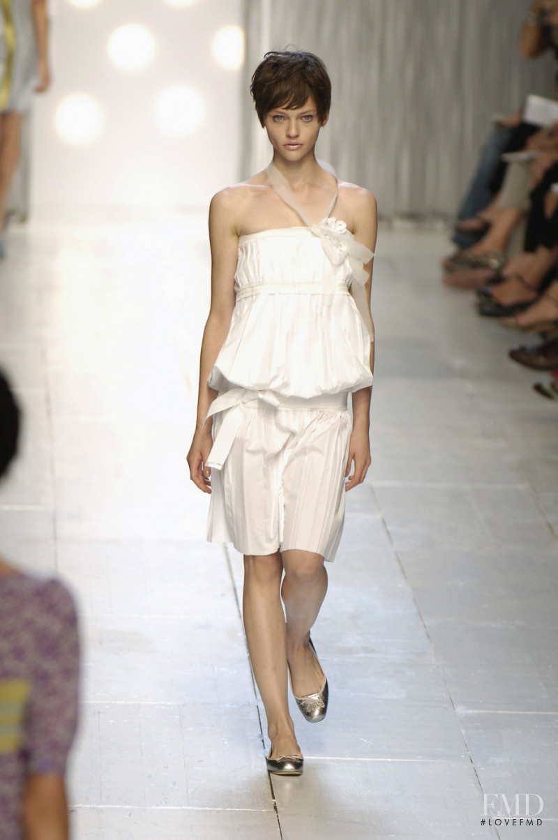Sasha Pivovarova featured in  the Philosophy di Lorenzo Serafini fashion show for Spring/Summer 2006