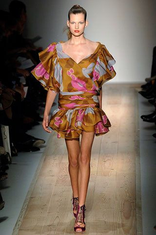 Emanuel Ungaro fashion show for Spring/Summer 2006